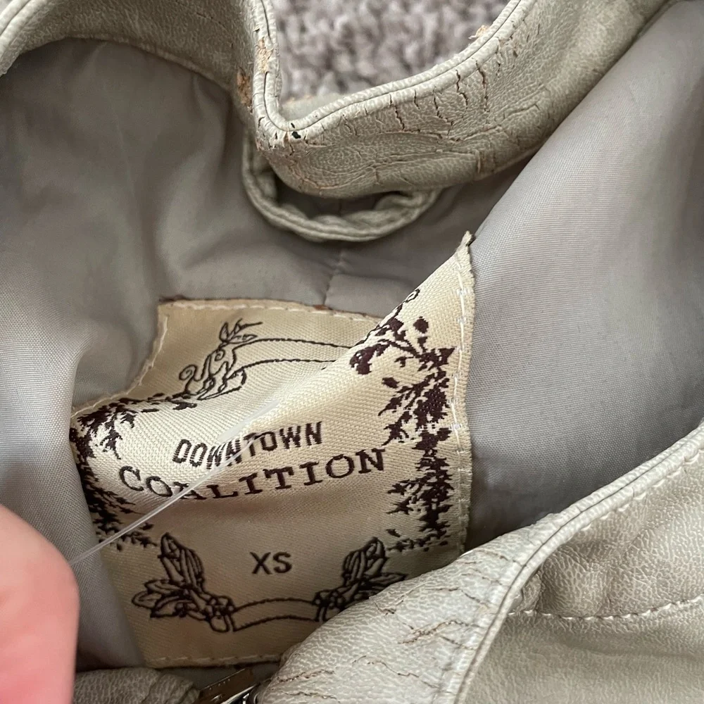 Leather jacket - Picture 2 of 2